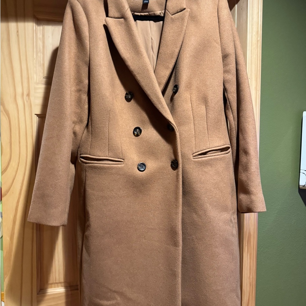 Elegant Tan Double-Breasted Women's Coat
